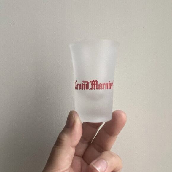 RARE Vintage Grand Marnier Shot Glasses Set of 8 Frosted White La Vie Red - Picture 2 of 8